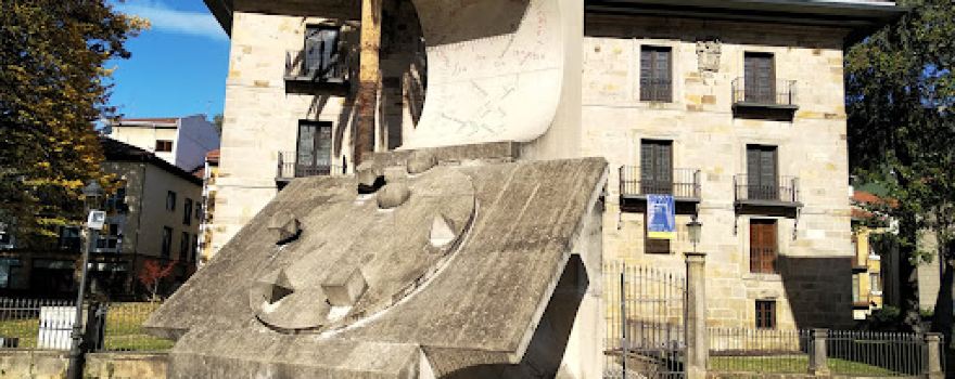 Estraño Reloj De Sol En Bamaseda