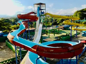 Recanto das Águas Parque Aquático
