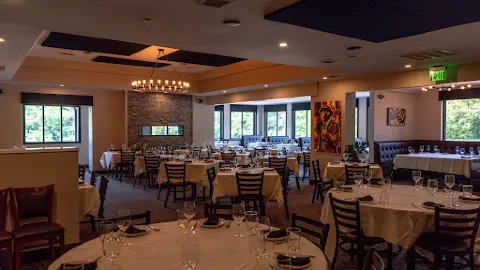 Magia Restaurant & Bar in 丹弗斯