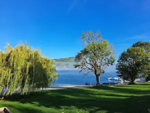 Camping le bord du lac