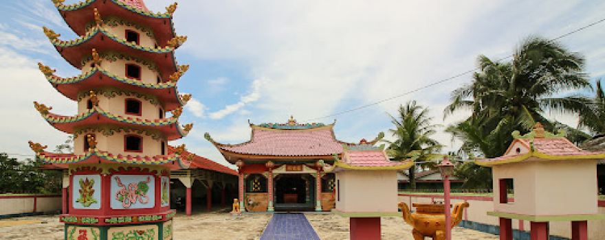 Kelenteng Bumi Raya Sei. Nyirih