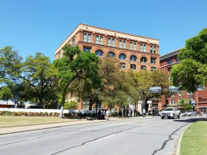 The Sixth Floor Museum at Dealey Plaza