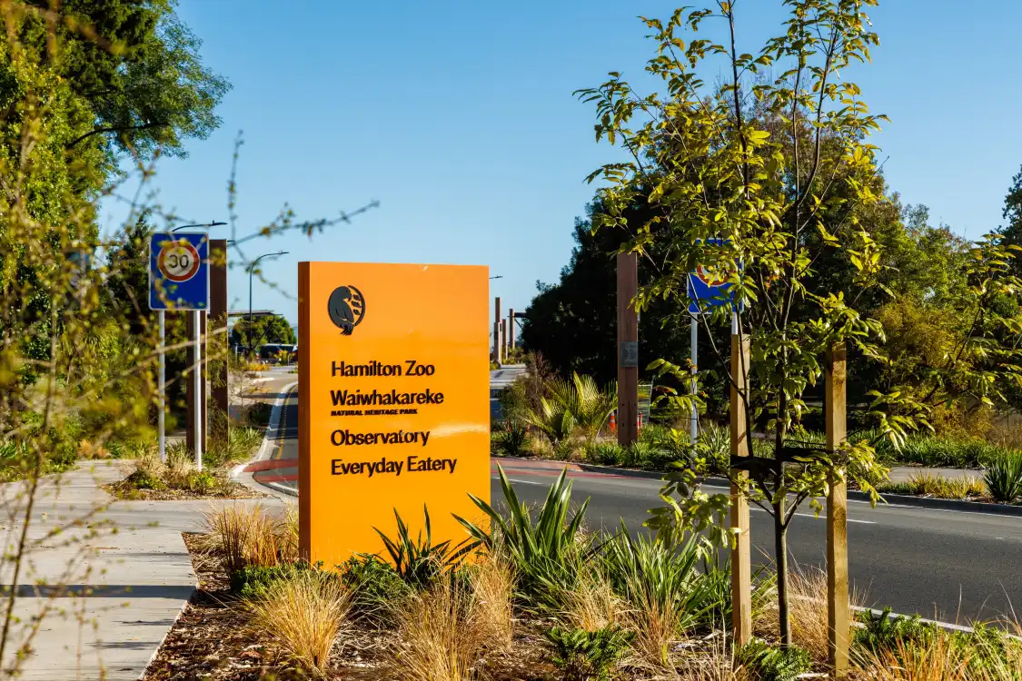 Hotels near Hamilton Zoo