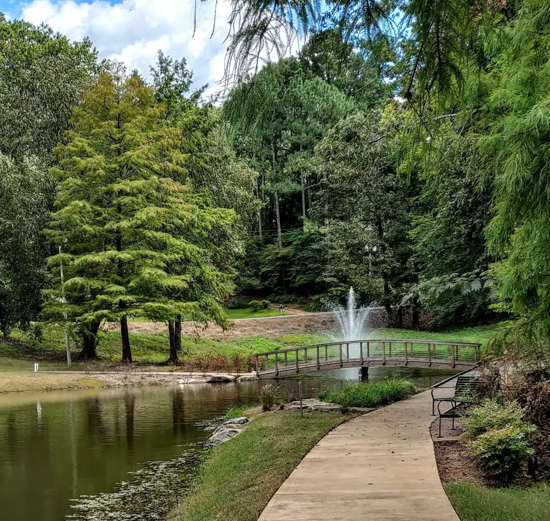 Отели рядом с достопримечательностью «Elvis Presley Birthplace»