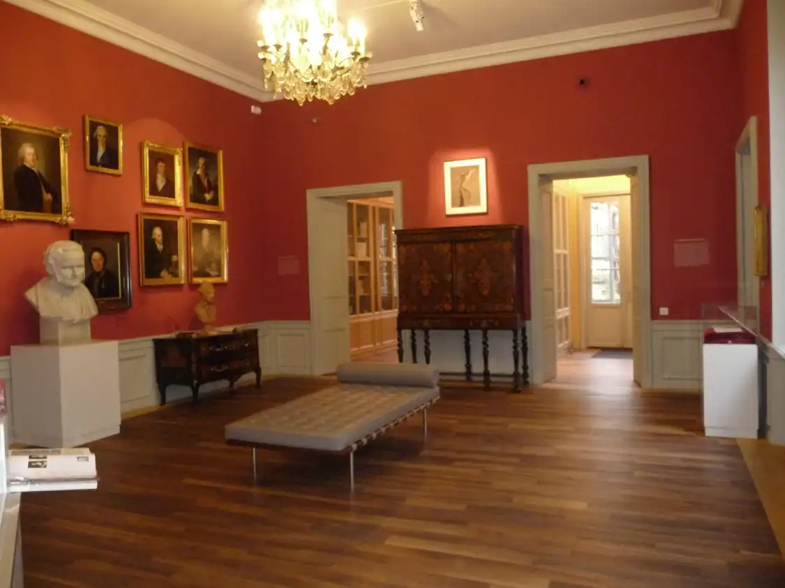 Hotels near Musee Stendhal