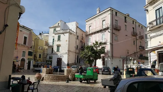 Piazza Rovelli
