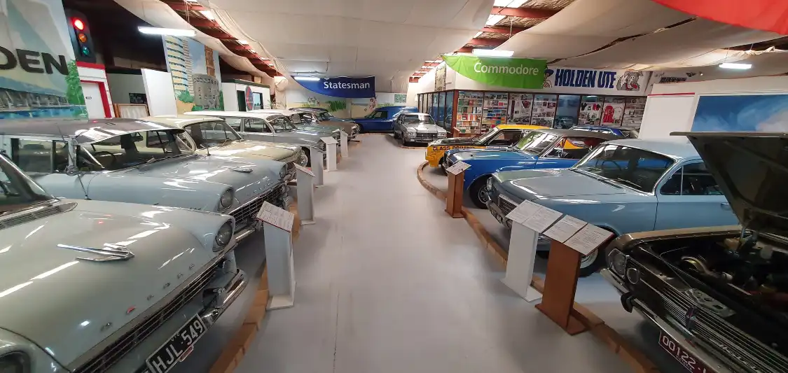 Hotels near National Holden Motor Museum