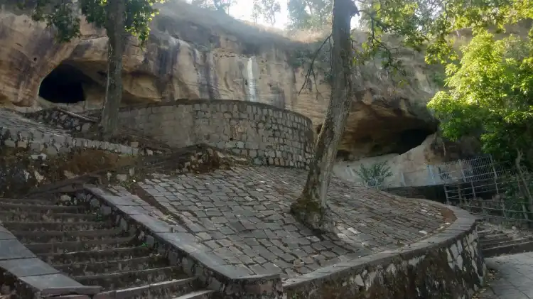 Hotels near Jogimara Caves