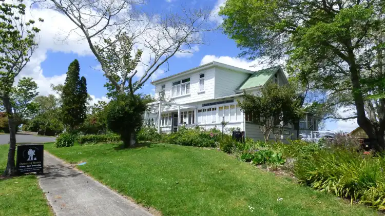 Hotels in Huntly