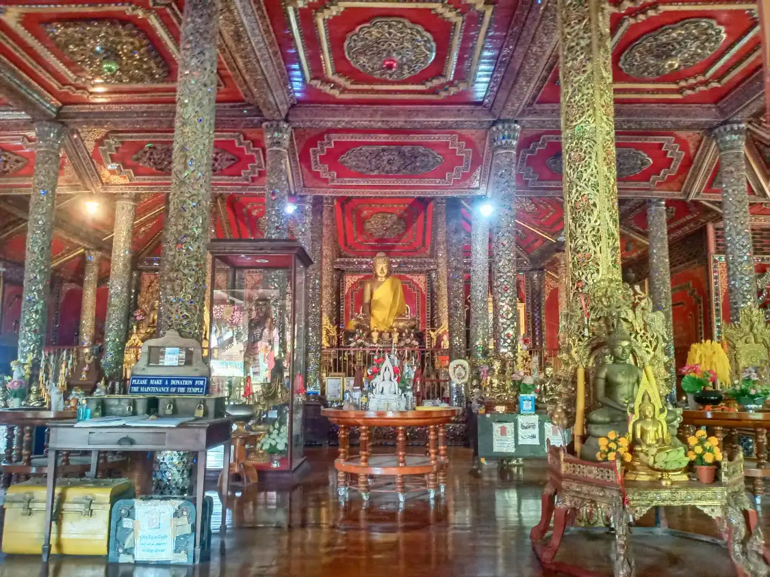 Wat Si Rongmuang附近的飯店