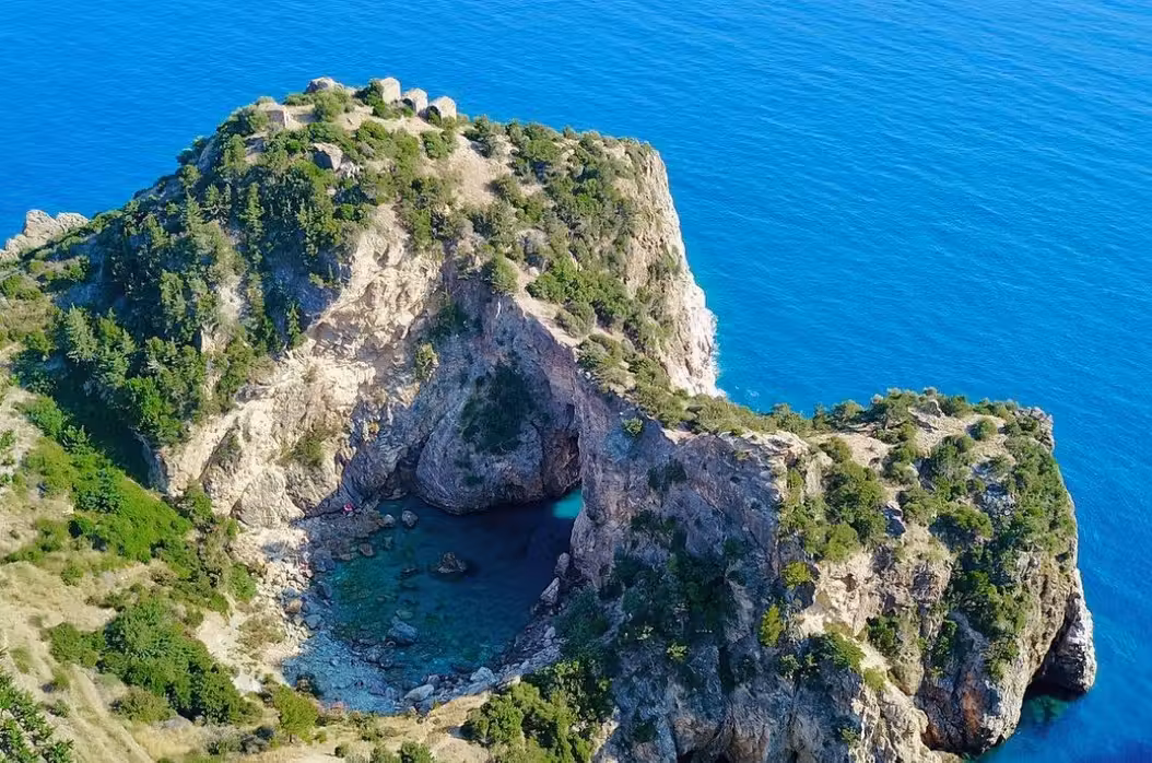 Авиабилеты ${{cityDName}} Кирения