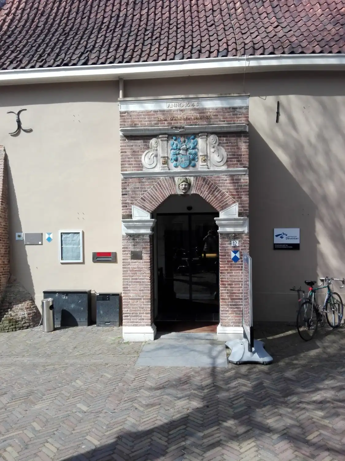 Hotels near Athenaeumbibliotheek