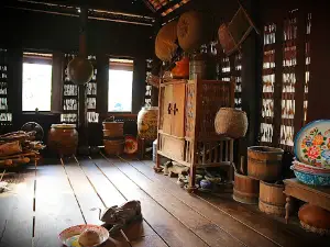 เรือนไทยสาคร สามชุก