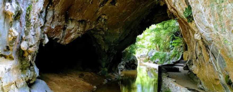 Cueva de los Portales.