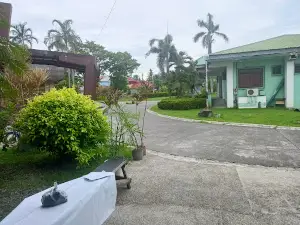 Bahay Tuklasan Conference Hall
