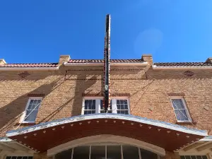 Palace Historic Theatre