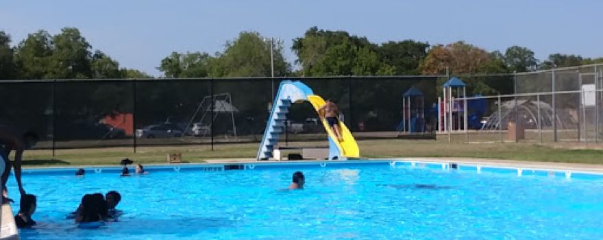 Hondo City Swimming Pool