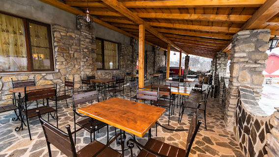 Piscina Tavisa (Pensiune)