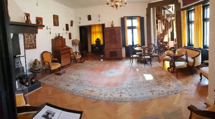 Các khách sạn gần George Enescu Memorial Museum