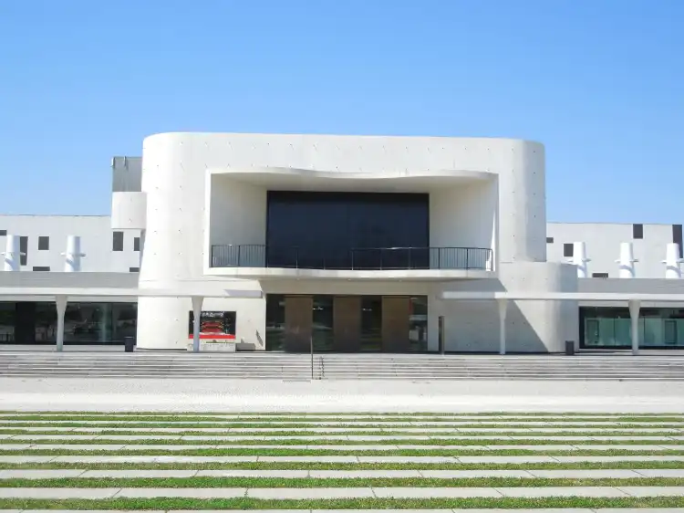 Các khách sạn gần Staatstheater Darmstadt