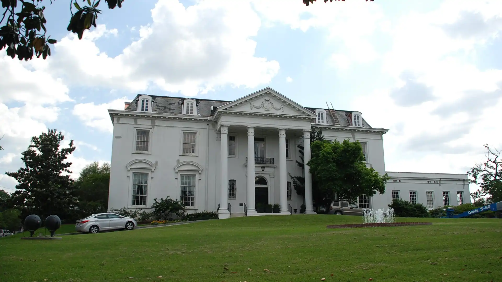 โรงแรมใกล้The Old Governor's Mansion