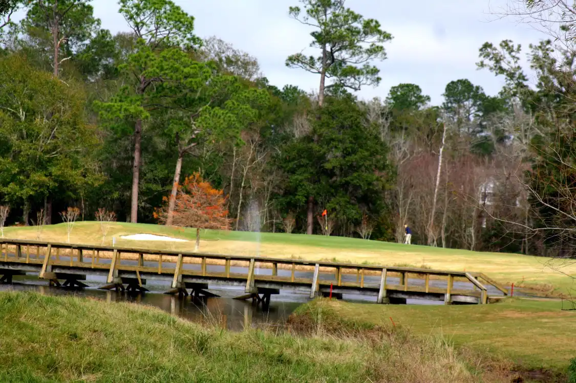 Hotels near Sunkist Country Club Bar & Grill