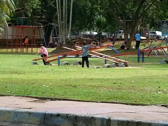 Các khách sạn gần Air Keroh Lake