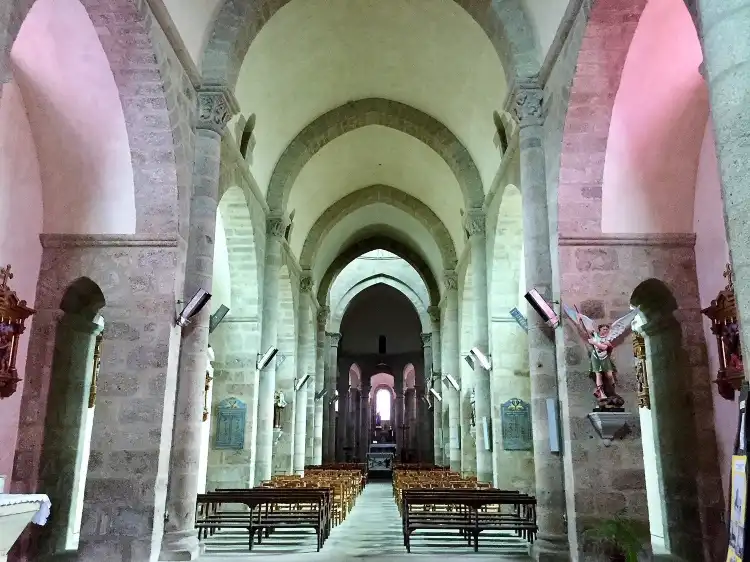 Các khách sạn ở Benevent-l'Abbaye