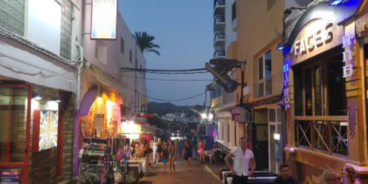 Tropi trance ibiza bar