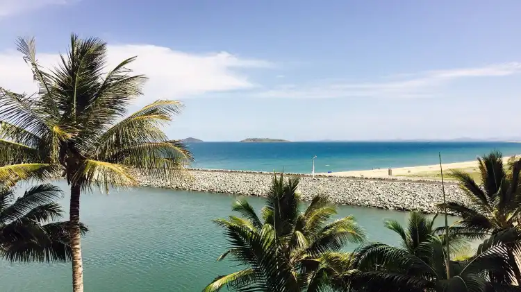 Hotel di Mackay Harbour