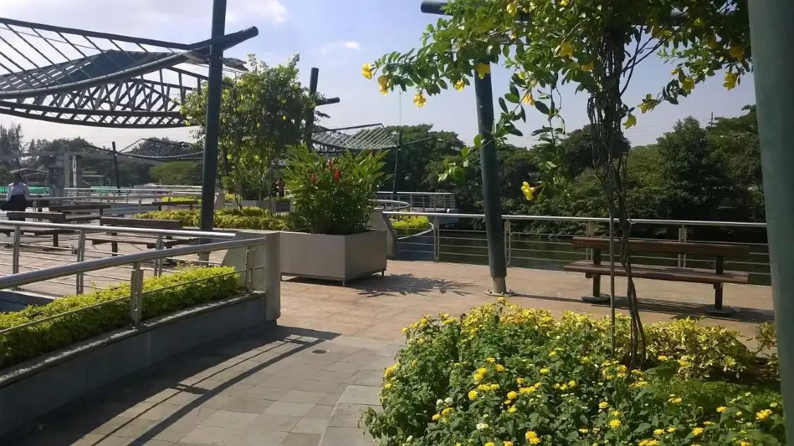 Hotels near Puente Zigzag- Parque