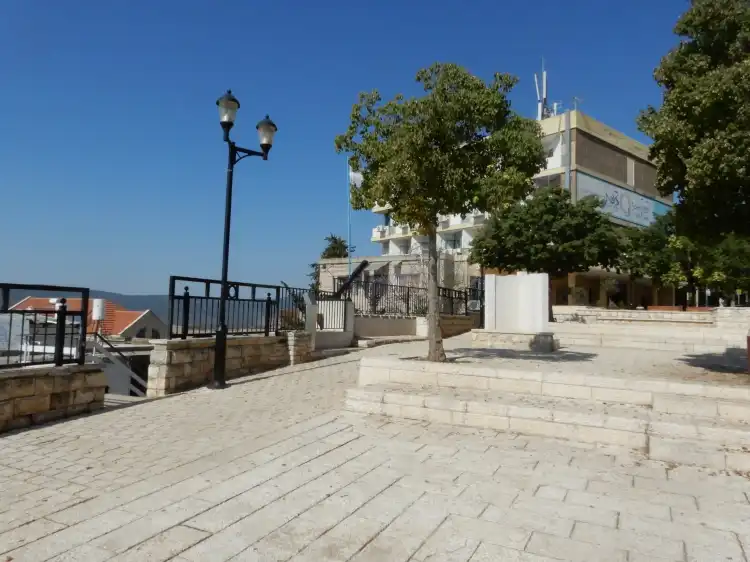 Hotels near Davidka Memorial
