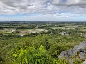 MALANGAAN CAVE AND SPRING /MOUNT SECRET
