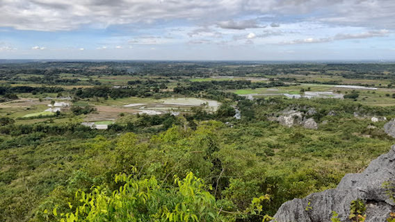 MALANGAAN CAVE AND SPRING /MOUNT SECRET