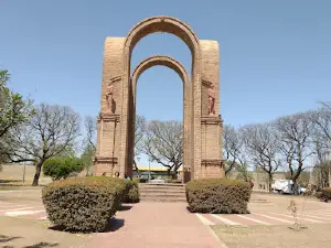 Plaza Halcones del cielo