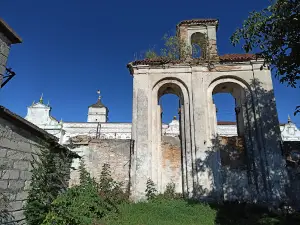 Bernardine Monastery, Iziaslav