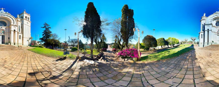 Square Maurício Cardoso