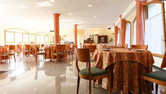 Hotel Sporting - Bike Hotel con centro benessere e piscina panoramica