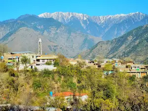 Jamia Masjid Tirāt