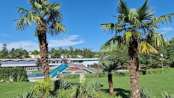 Indoor and outdoor pools "im Tal"