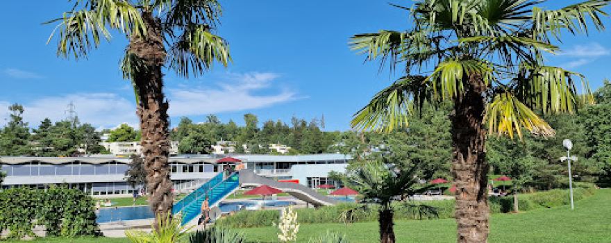 Indoor and outdoor pools "im Tal"