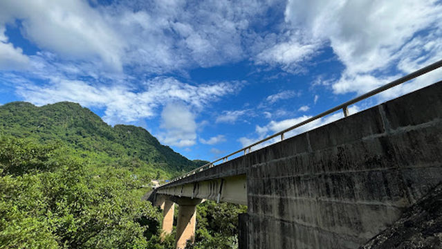 Bia tưởng niệm Di tích lịch sử Quốc gia đường Hồ Chí Minh