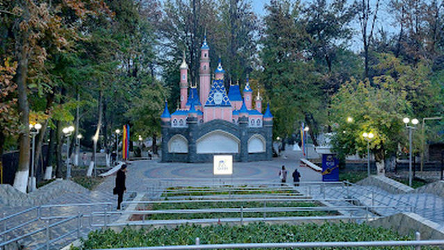 Toktogul Park