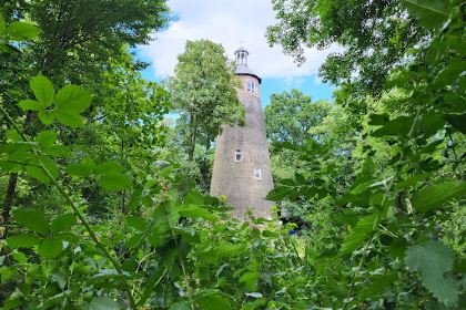 River Crane Brick (Shot) Tower & Cafe
