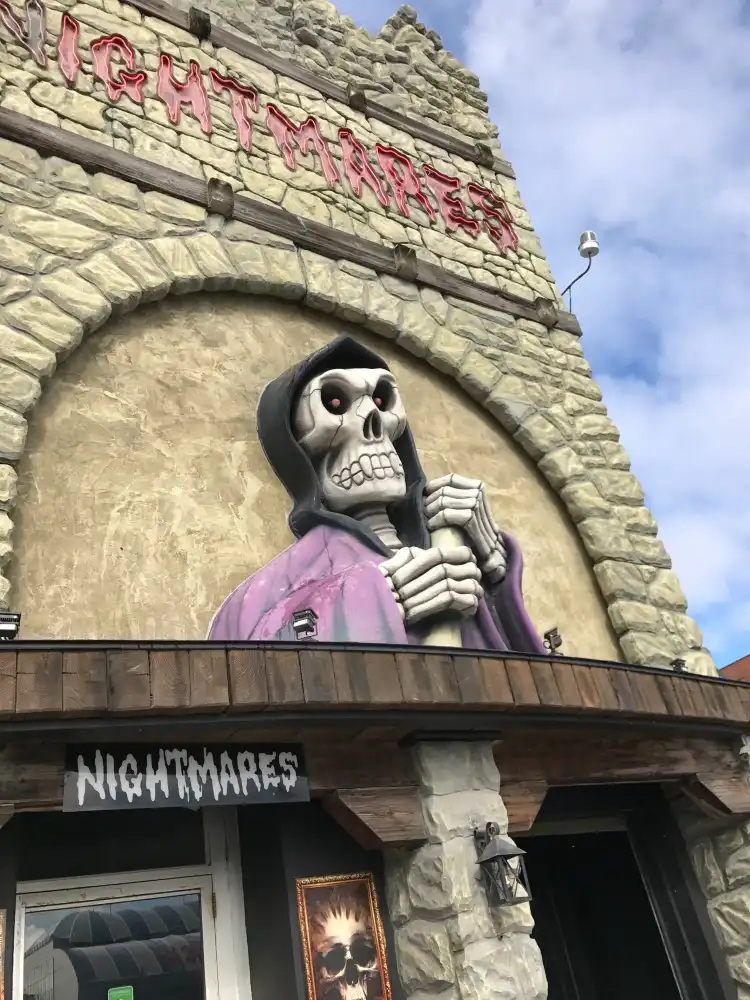 Hotels near Nightmares Fear Factory