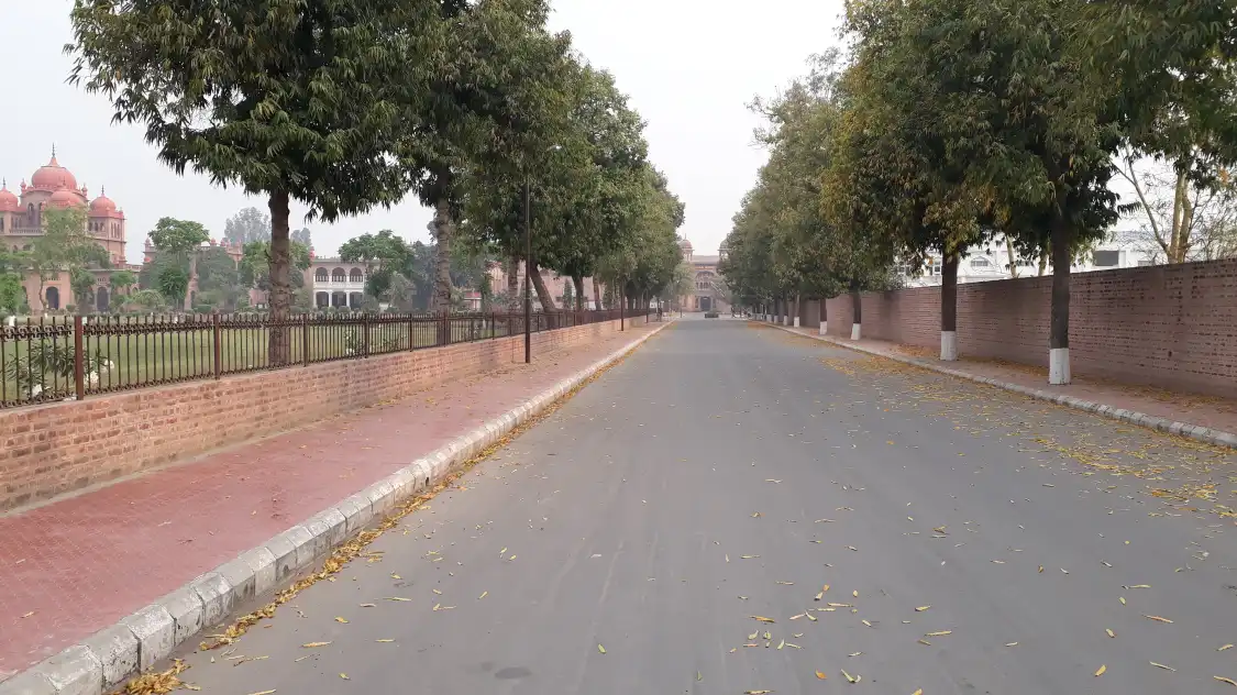 Hotel berhampiran Guru Nanak Dev University