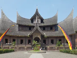Istano Basa Pagaruyung
