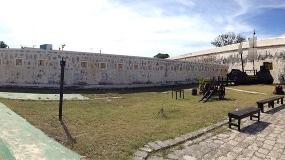 Land Gate (Puerta de Tierra)