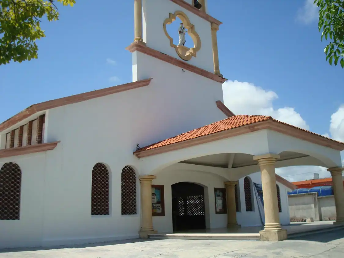 Hotels near Iglesia de Nuestra Senora del Carmen