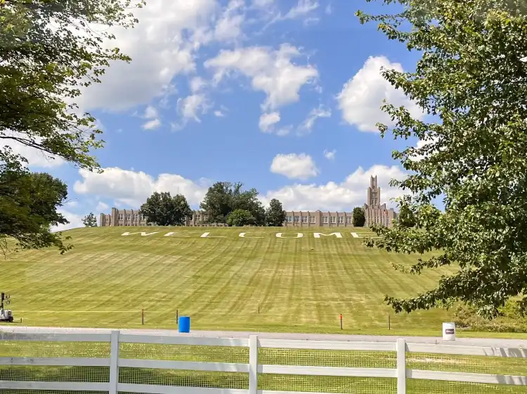 Hotels near Walmart Supercenter